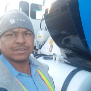 Meet your Posher, Derrick